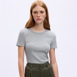 NWT Gap Ribbed Crewneck T-Shirt Tee Size Medium